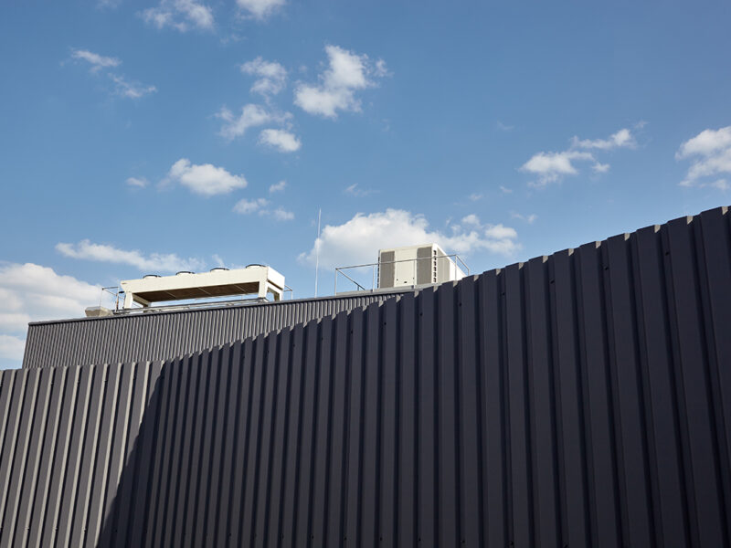 Panele ze stali nierdzewnej współczesne rozwiązanie projektowania wnętrz dźwiękochłonności funkcjonalnego zagospodarowania przestrzeni